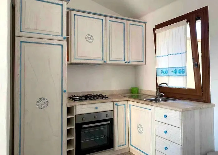 Wind Rose -group House Near The Sea * אולביה