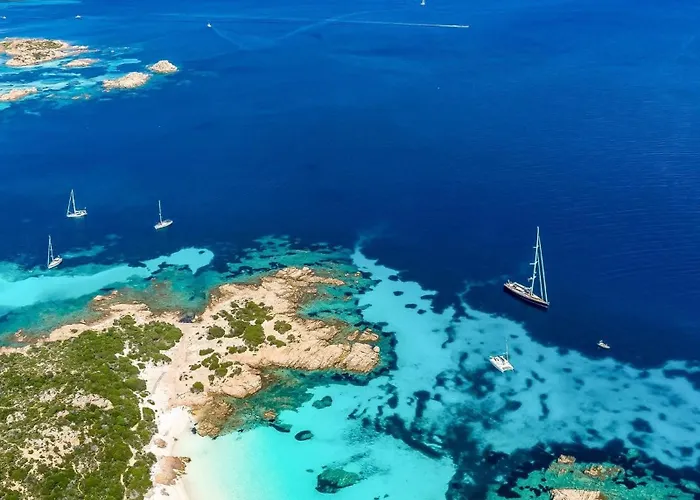 Wind Rose -group House Near The Sea * אולביה